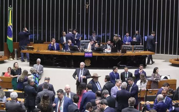 Congresso brasileiro é um dos mais caros do mundo e