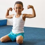 Crianças e adolescentes podem fazer musculação?
