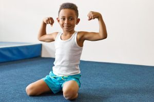 Crianças e adolescentes podem fazer musculação?