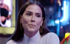 Deborah Secco garante que é “propaganda bem enganosa” e revela