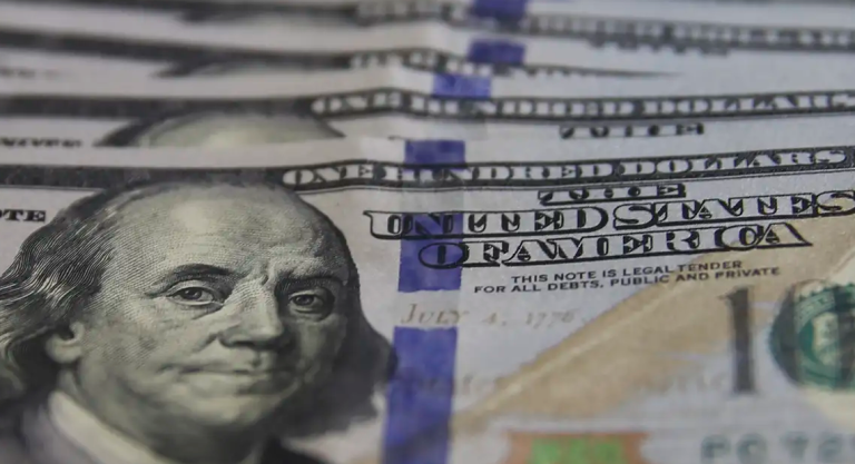 Dinheiro de brasileiros no exterior soma US$ 654,5 bilhões em