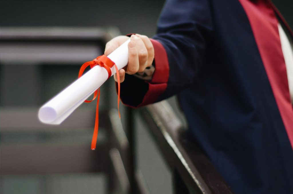 Diploma digital passa a ser obrigatório no Brasil. E como