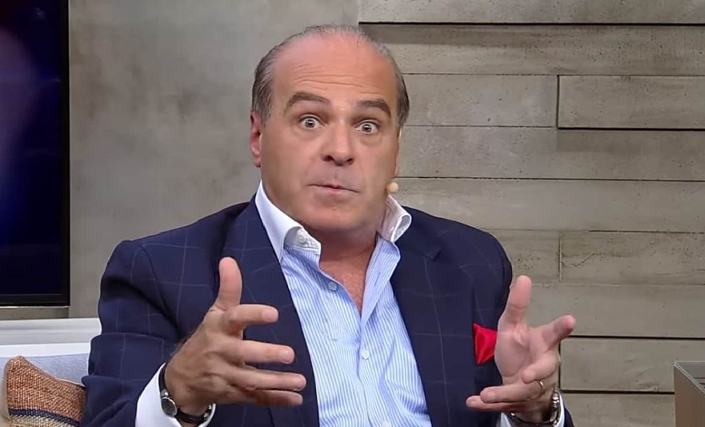 Dono da RedeTV! diz que “sujeito de aparência africana” roubou