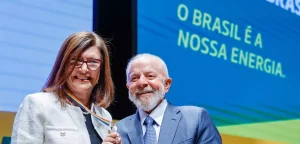 Em visita à Reduc, Lula e Petrobras anunciam pacote de