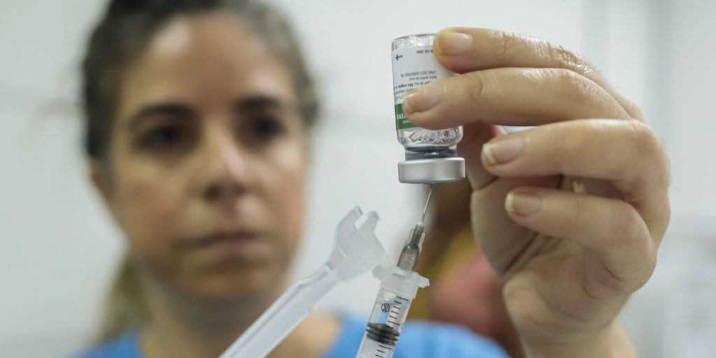 Escanteado na pandemia, Sul Global coopera por maior acesso a