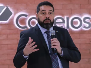 Fabiano Silva dos Santos pede demissão da presidência dos Correios