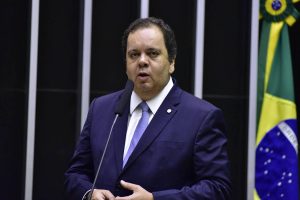 Família de deputado do Centrão é alvo de operação por