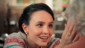 Fantástico cria rivalidade entre Larissa Manoela e Maisa e revolta