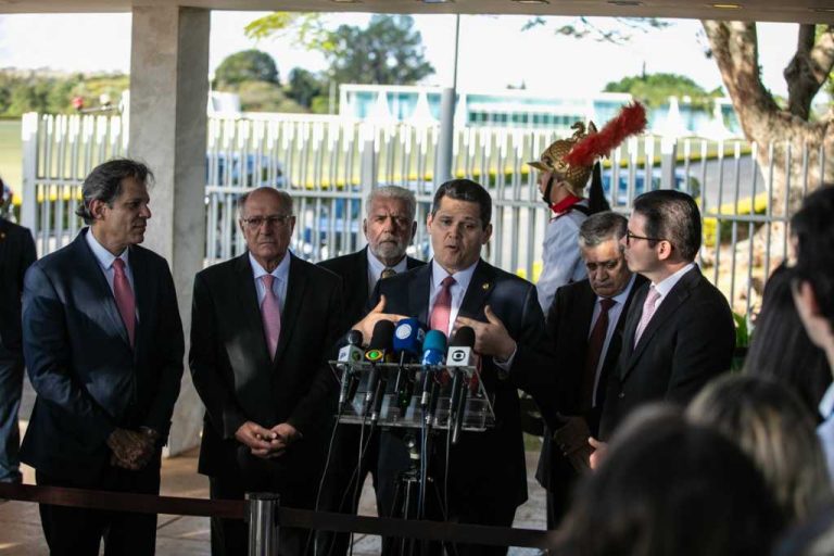 Governo mantém posição sobre IOF às vésperas de conciliação no