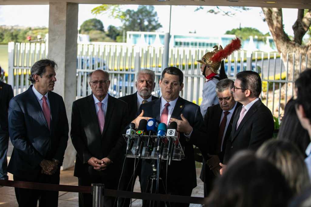 Governo mantém posição sobre IOF às vésperas de conciliação no