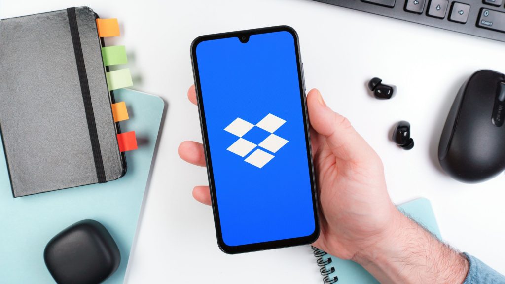 Guarda senhas no Dropbox? É bom você transferir elas logo,