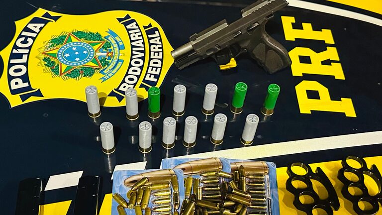 Homem com arma e grande quantidade de munições é preso