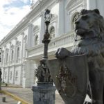 Homem invade museu do Palácio dos Leões e faz guia