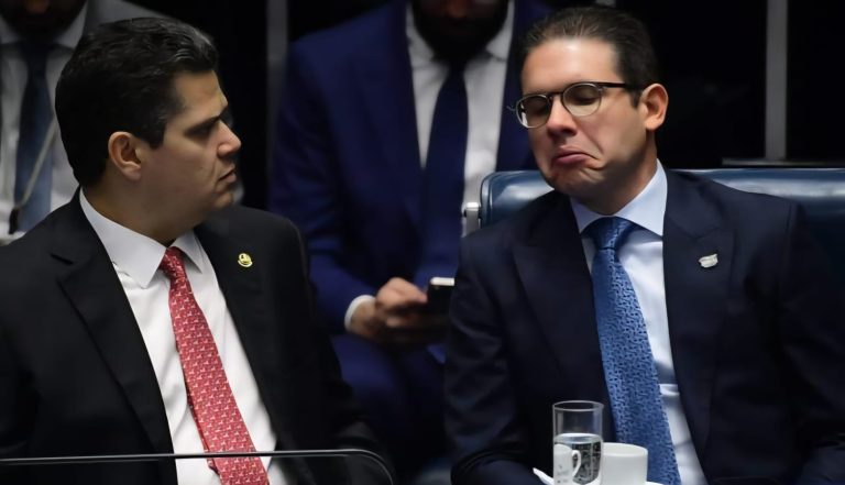 Hugo Motta e Alcolumbre Confirmam recesso parlamentar apesar de pressão