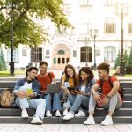 Inteligência artificial na faculdade: autonomia ou isolamento?