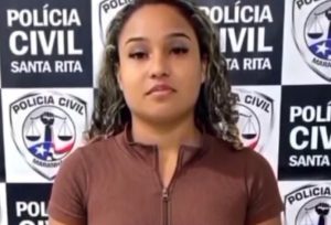Jovem é presa por tentar envenenar a própria mãe em