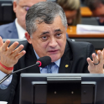 Líder do governo Lula é internado em São Paulo e