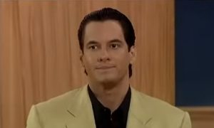 Luciano decide ajudar Paulina para prejudicar Paola