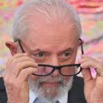 Lula avalia vetar aumento de deputados ou deixar ônus da