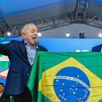Lula convida Trump ao diálogo e rebate tarifa com tom