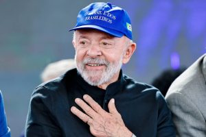 Lula convoca reunião no Alvorada para discutir resposta ao tarifaço