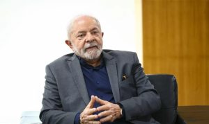 Lula decide vetar projeto que aumenta número de deputados
