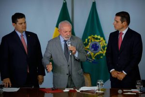 Lula deve vetar projeto que cria 18 novas vagas na
