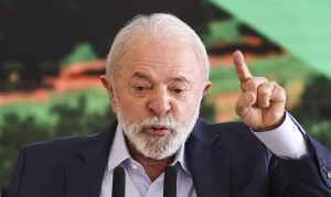 Lula diz que Motta descumpriu acordo sobre IOF
