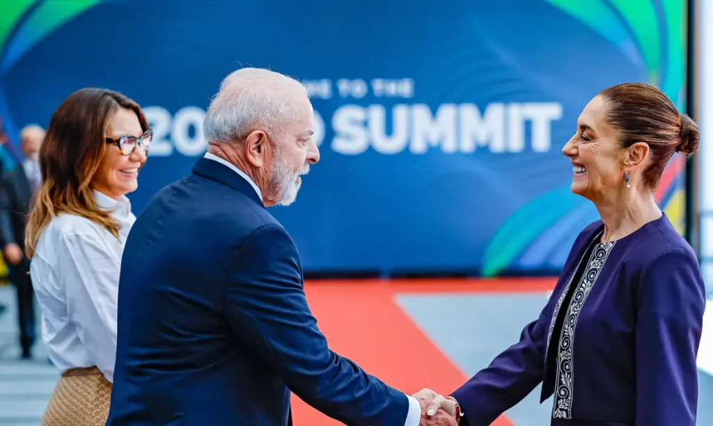 Lula e Sheinbaum articulam aproximação entre Brasil e México diante
