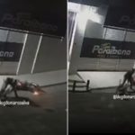 Mulher é brutalmente esfaqueada por homem em via pública