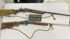 Mulher é espancada e baleada de raspão na cabeça pelo
