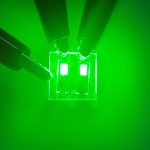 Nova geração de LEDs pode transformar telas de celulares e