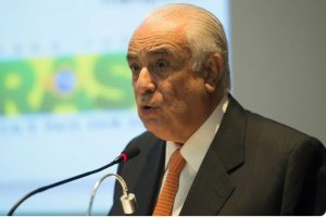 PL expulsa deputado que elogiou Alexandre de Moraes e criticou