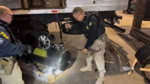 PRF apreende 41 kg de drogas escondidos em compressor de