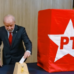 PT arrecada R$ 3,7 milhões em contribuições antes da eleição