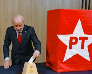 PT arrecada R$ 3,7 milhões em contribuições antes da eleição