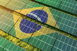 Painéis solares são instalados em ilha brasileira mais distante da