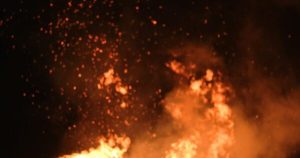 Palco principal do Tomorrowland destruído por incêndio sem feridos a