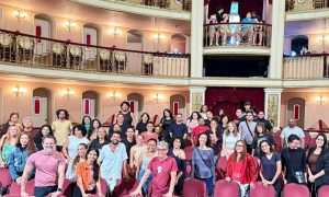 Paulo Betti reuniu jovens talentos e apaixonados pelo Teatro em
