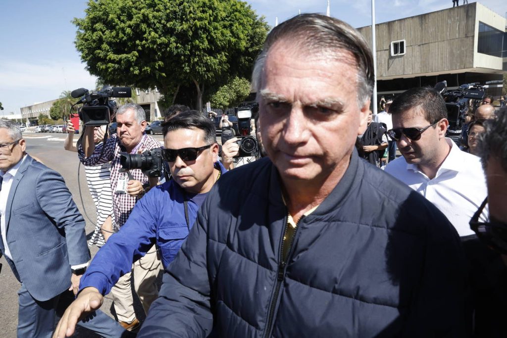 Pen drive apreendido na casa de Bolsonaro tinha cópia de