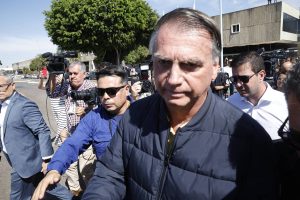 Pen drive apreendido na casa de Bolsonaro tinha cópia de