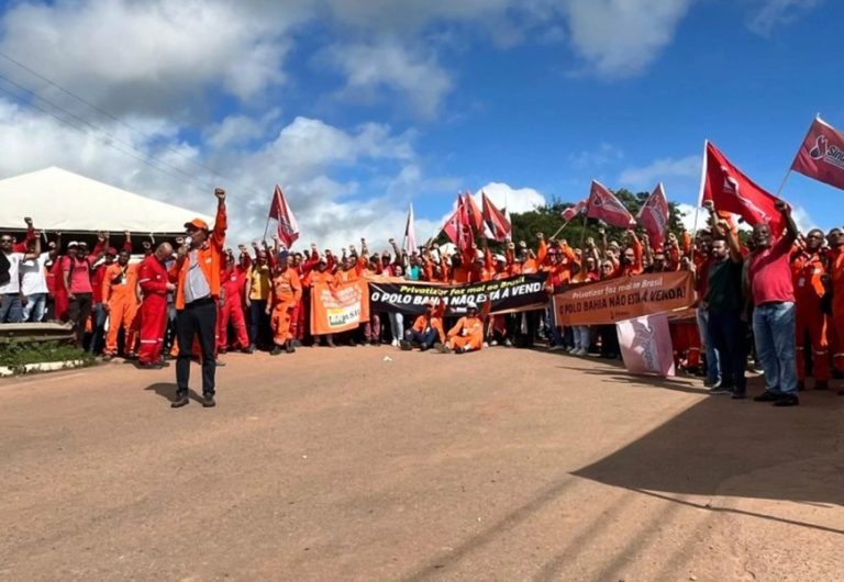 Petroleiros protestam contra privatização do Polo Bahia Terra da Petrobrás