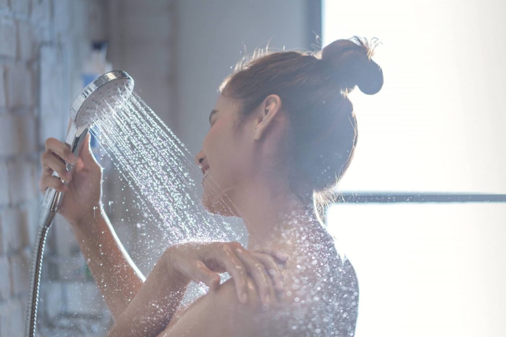 Pode ficar sem banho no frio? Veja o que diz