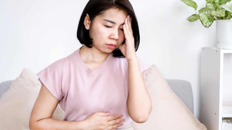 Por que emoções fortes causam problemas físicos no corpo?