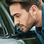 Por que há pessoas que amam o cheiro de gasolina?