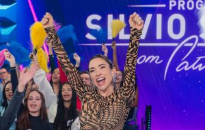 Programa Silvio Santos tem noite histórica e surra a Record: