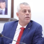 Projeto que permite mandato remoto na Câmara pode beneficiar Eduardo