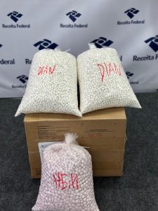 Receita Federal apreende 11 kg de ecstasy em transportadora de