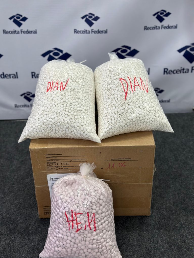 Receita Federal apreende 11 kg de ecstasy em transportadora de