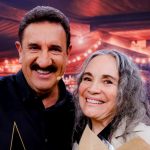 Regina Duarte é homenageada por Ratinho e se emociona no